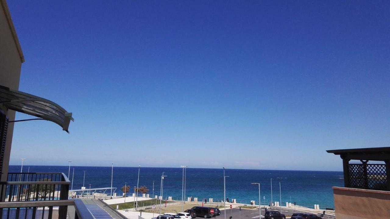 Gallery Art - Sea View Monopoli Buitenkant foto